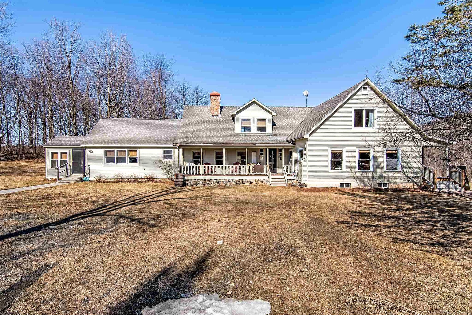 1091 Lake Rd, Milton